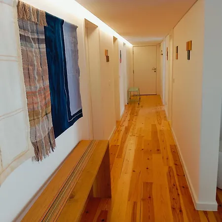 New Sophisticated Penthouse For Up To 10 Guests リスボン